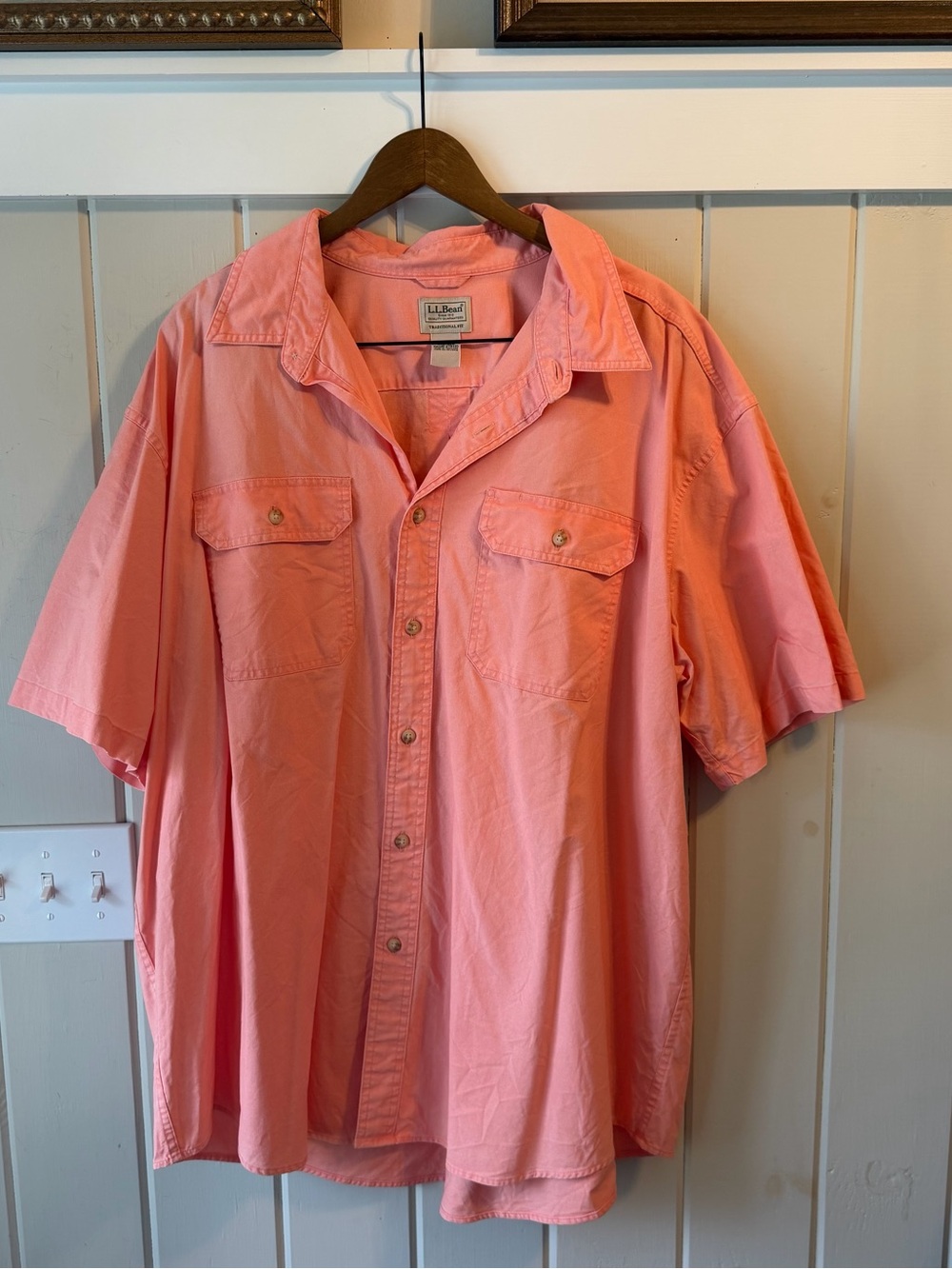 L.L. Bean Men’s Coral/Salmon Button-Down Short Sleeve Shirt, Size XXL, NWOT